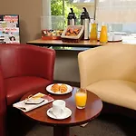 Campanile Bourg-en-bresse ~ Отель 3*