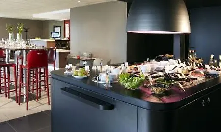 Hotel Campanile Bourg-en-bresse ~