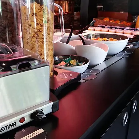 Campanile Bourg-en-bresse ~ Hotell 3*